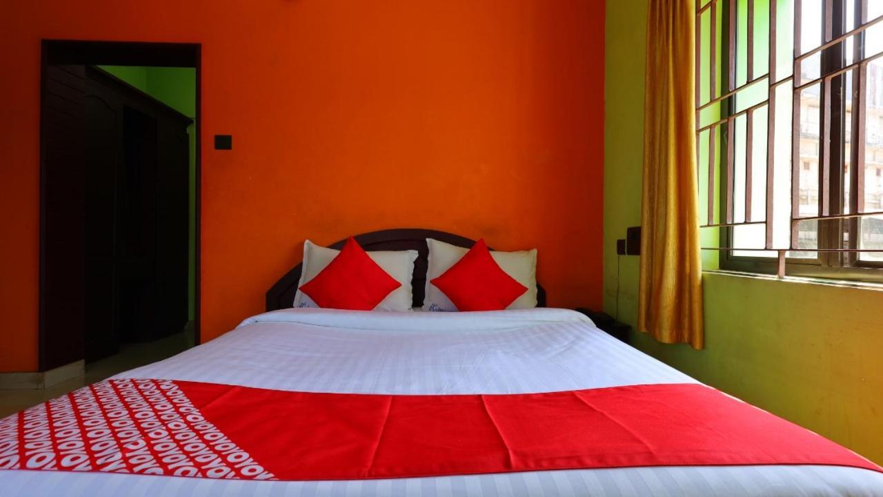 Kukuresidency Hotell Wadakkanchery Exteriör bild