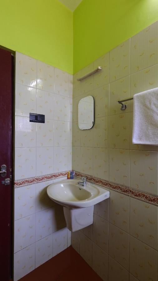 Kukuresidency Hotell Wadakkanchery Exteriör bild